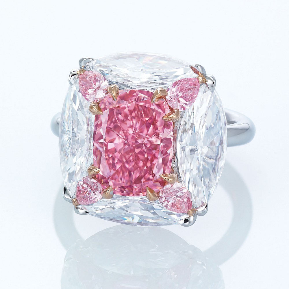 『拍卖』Christie’s 香港珠宝春拍：3.44ct紫粉色钻石，3.01ct蓝钻，26.41ct克什米尔蓝宝石