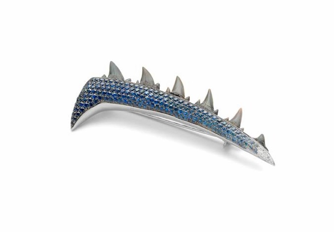 『珠宝』Chiara Passoni 推出 Jurassic 化石珠宝：远古鲨鱼牙