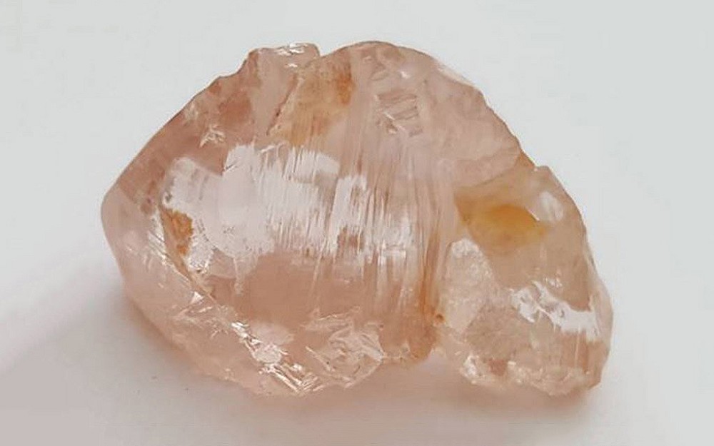『珠宝』全球一周：安哥拉发现一颗46ct粉钻原石