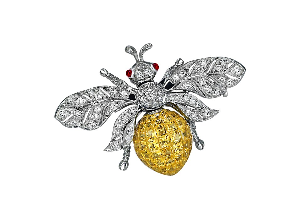 『珠宝』Jacob Co. 推出 Abielle Bee 胸针系列：宝石蜜蜂