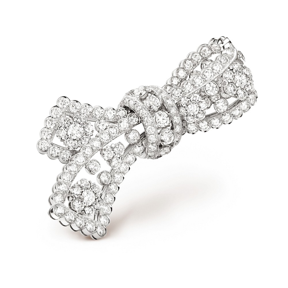 『珠宝』Van Cleef Arpels 推出 Snowflake 珠宝系列：钻石雪花