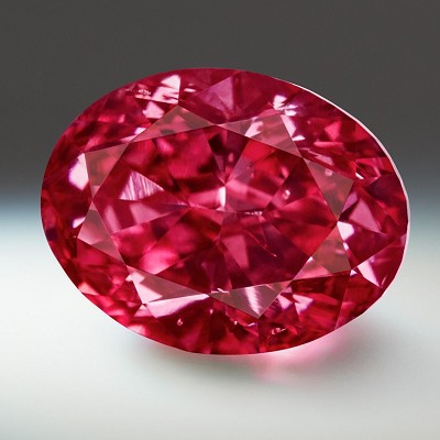 『珠宝』全球一周：「变色龙」钻石项链将在香港拍卖，总重13.87ct；两颗2.28ct和3.14ct粉钻打破 Rio T