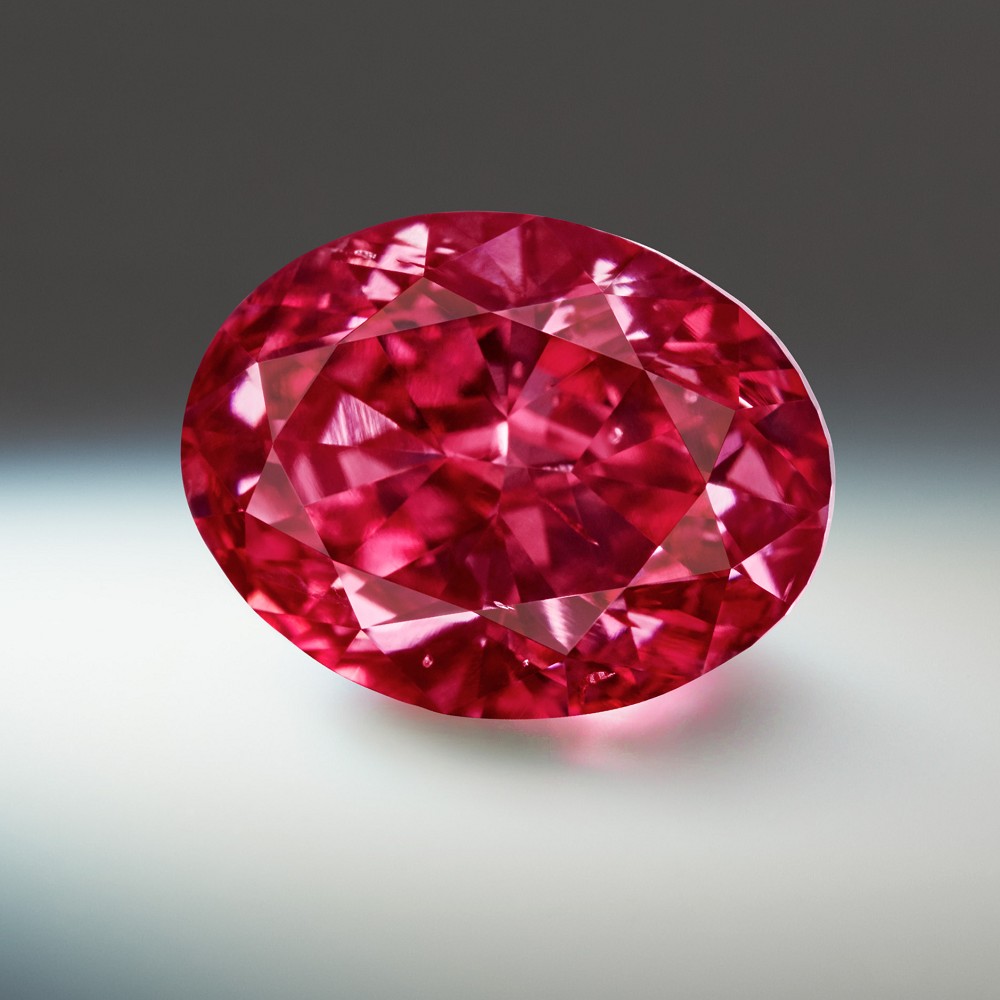 『珠宝』全球一周：「变色龙」钻石项链将在香港拍卖，总重13.87ct；两颗2.28ct和3.14ct粉钻打破 Rio T