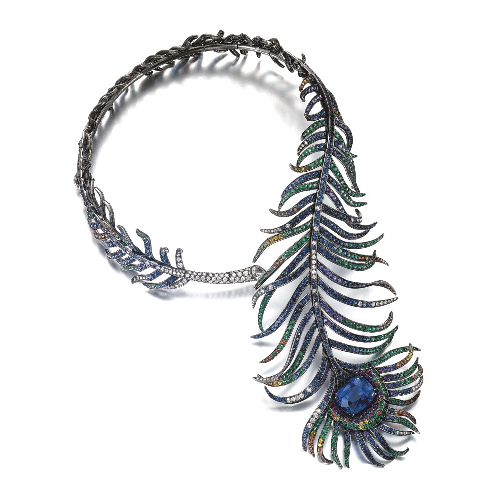 『拍卖』Sotheby's 日内瓦珠宝秋拍：5.04ct鲜彩蓝钻，Bulgari 祖母绿挂坠项链