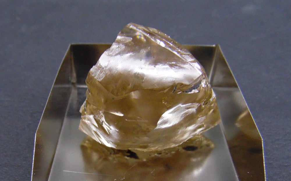 『珠宝』全球一周：莱索托王国新发现一颗357ct浅棕色钻石原石；De Beers 公布2018年第8轮钻石销售结果，4.