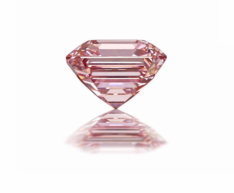 『珠宝』全球一周：一颗5.03ct粉钻打破 Fancy Pink 粉钻单克拉拍卖纪录