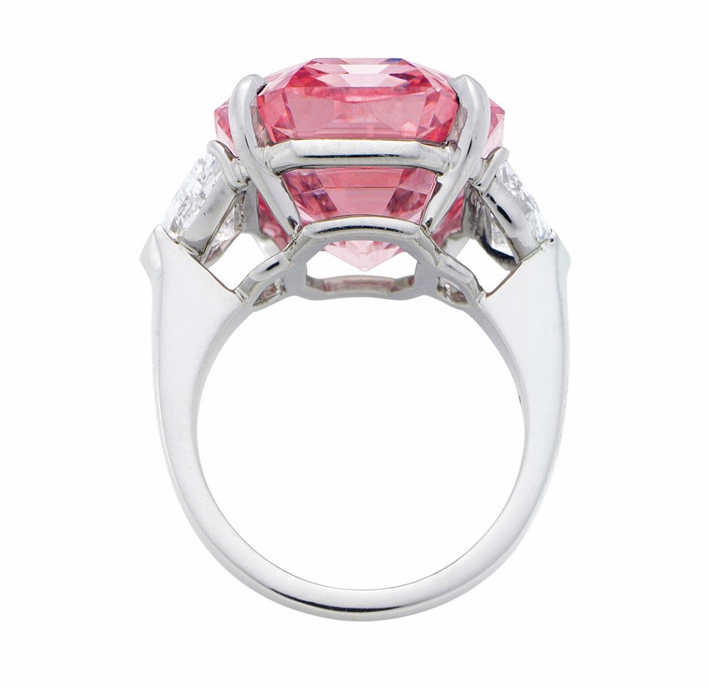 『珠宝』18.96ct Fancy Vivid 粉钻「Pink Legacy」将在日内瓦拍卖