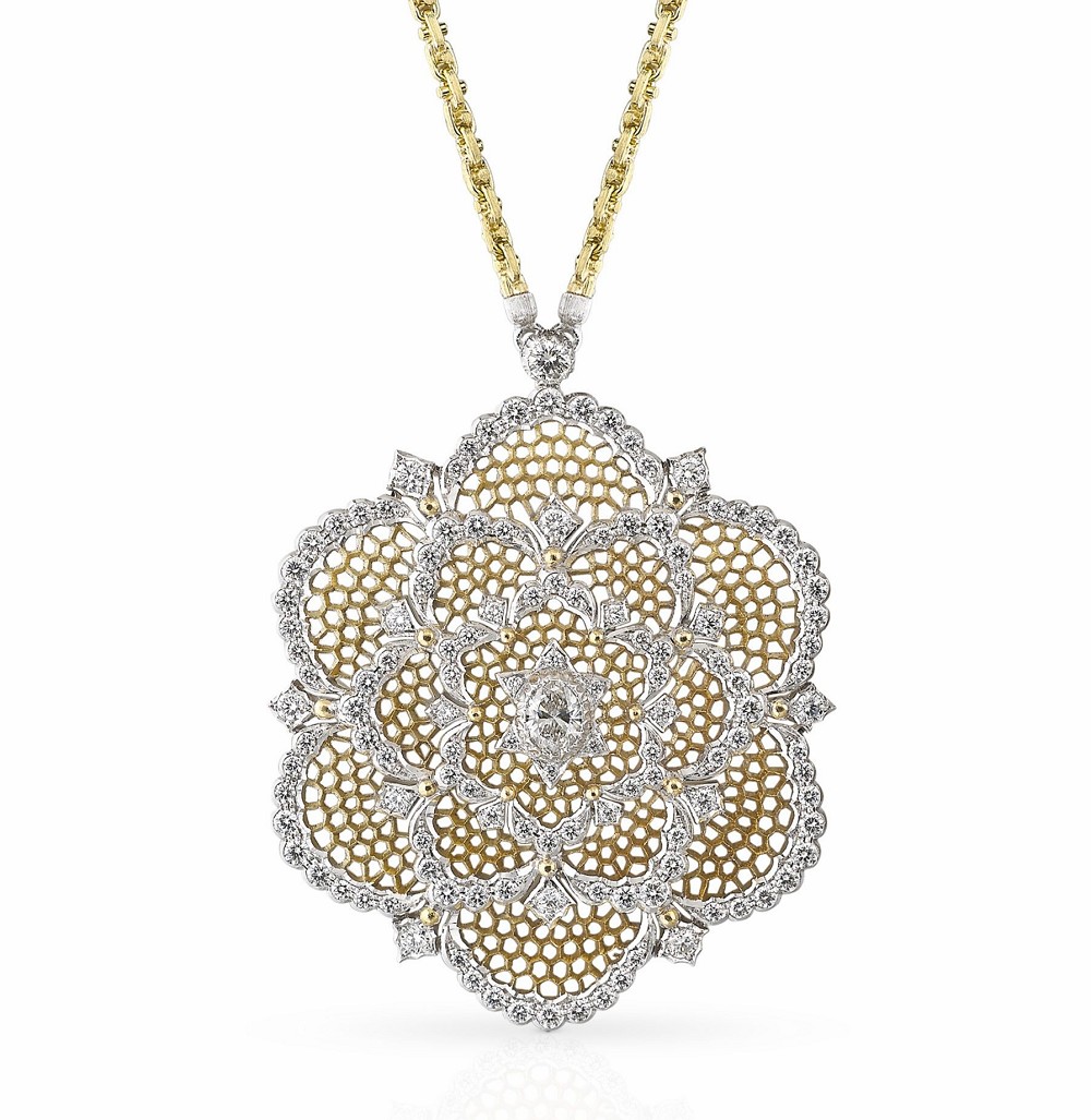 『珠宝』Buccellati 推出 Unica 高级珠宝：宝石和金质蕾丝