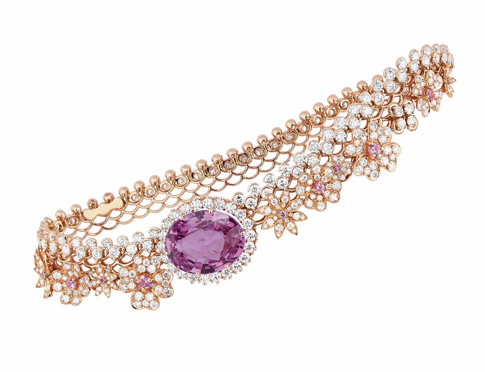 『珠宝』Dior 推出 Dior Dior Dior 高级珠宝：蕾丝灵感