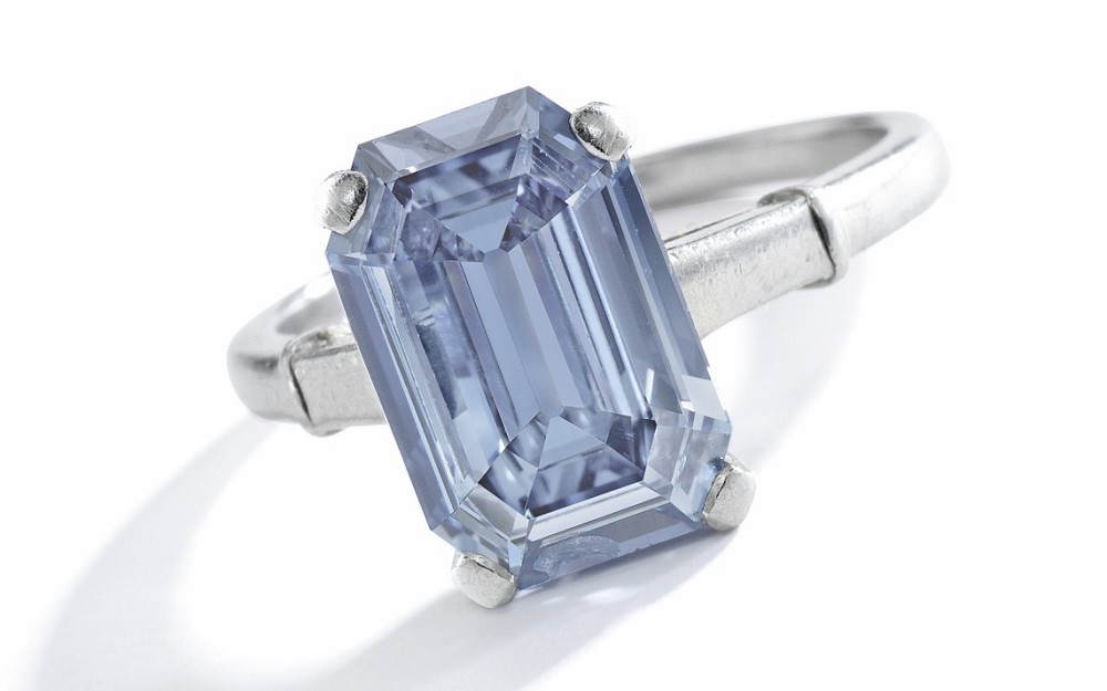 『钻石』一颗3.47ct蓝钻打破 Fancy Intense Blue 蓝钻单克拉拍卖纪录：192万美元每克拉